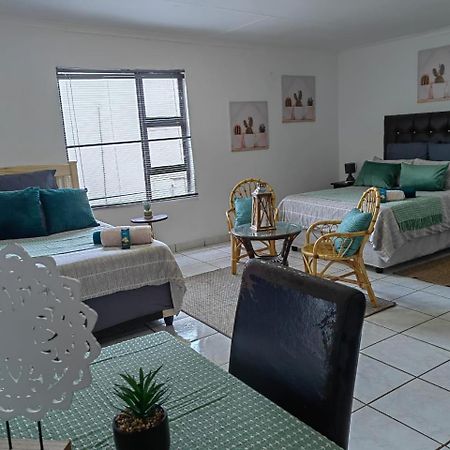 Kono Kono Guesthouse Northam Екстер'єр фото